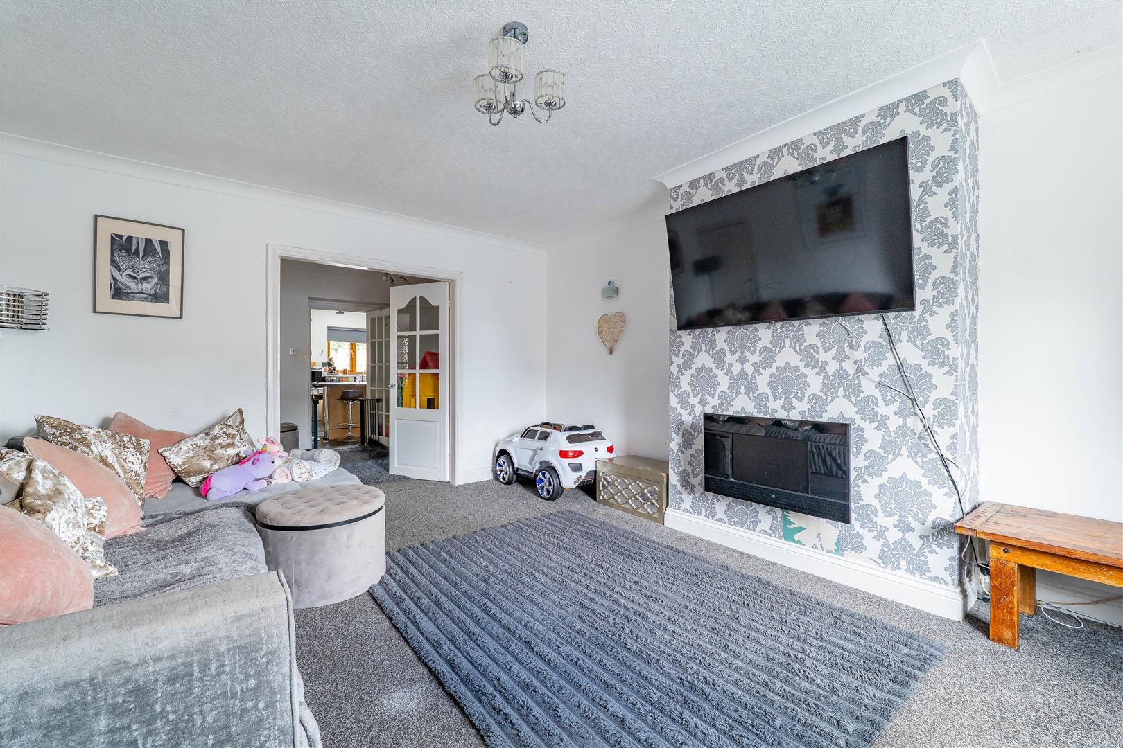4 bed property in Highfield Grove, Preston